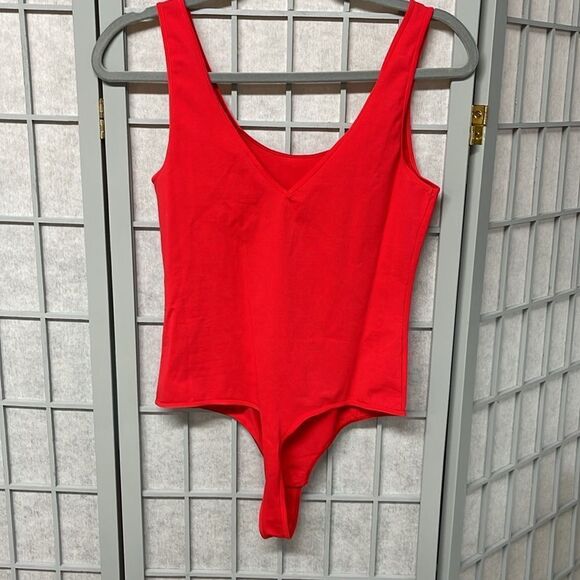 Tristan Women’s Red Bodysuit, Size Small - Picture 2 of 7
